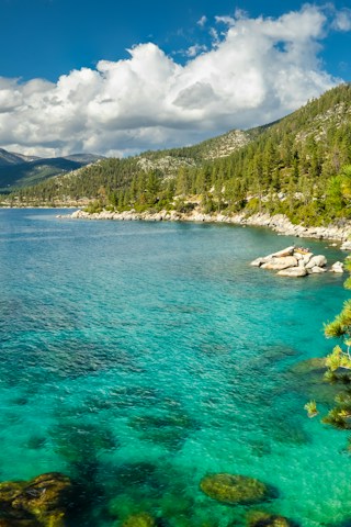 Clear turquoise water at Lake Tahoe